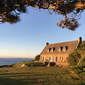 Kerloulou Gasthuis Poullan-sur-Mer